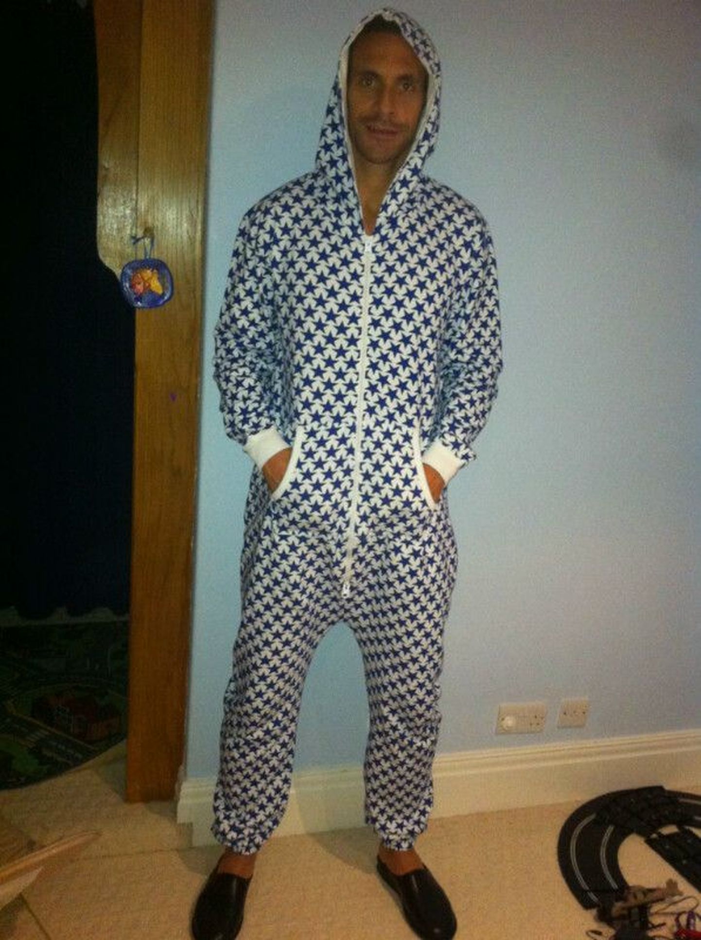 Rio Ferdinand oma uues pidžaamas.