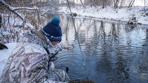 Ловись, рыбка! Лучшие места для зимней рыбалки в Эстонии