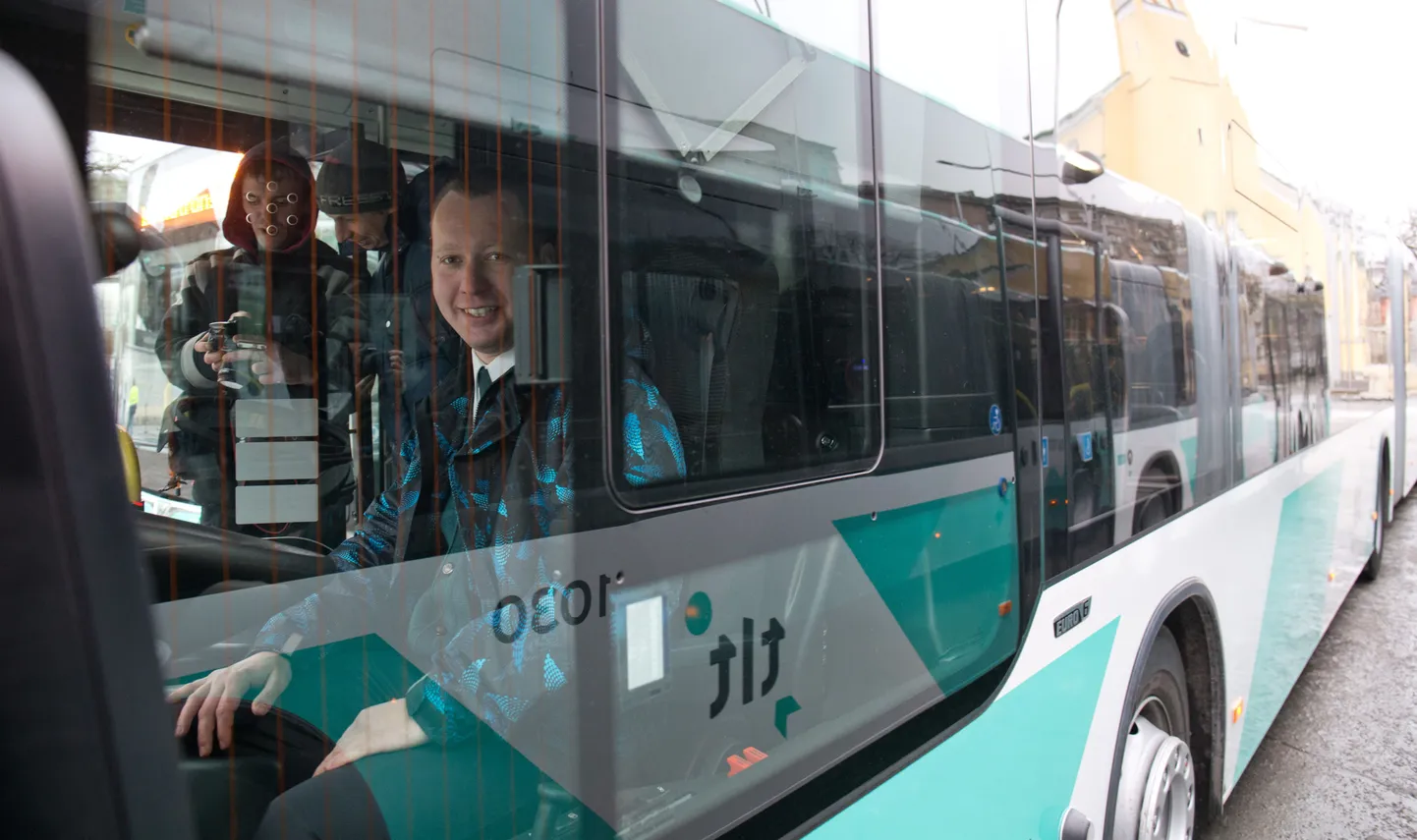 Uus liinibuss.