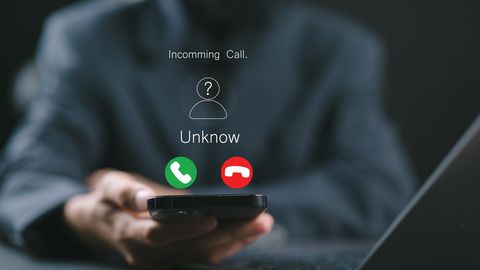 Полиция задержала 16 "денежных мулов": телефонные мошенники вербуют молодежь