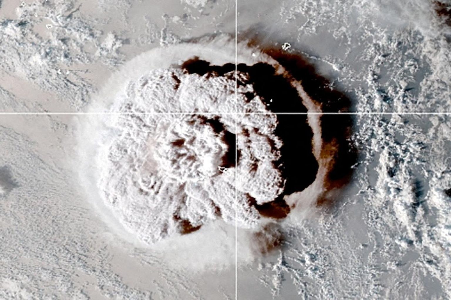 Sateliidifoto Tonga vulkaanist 15. jaanuaril.