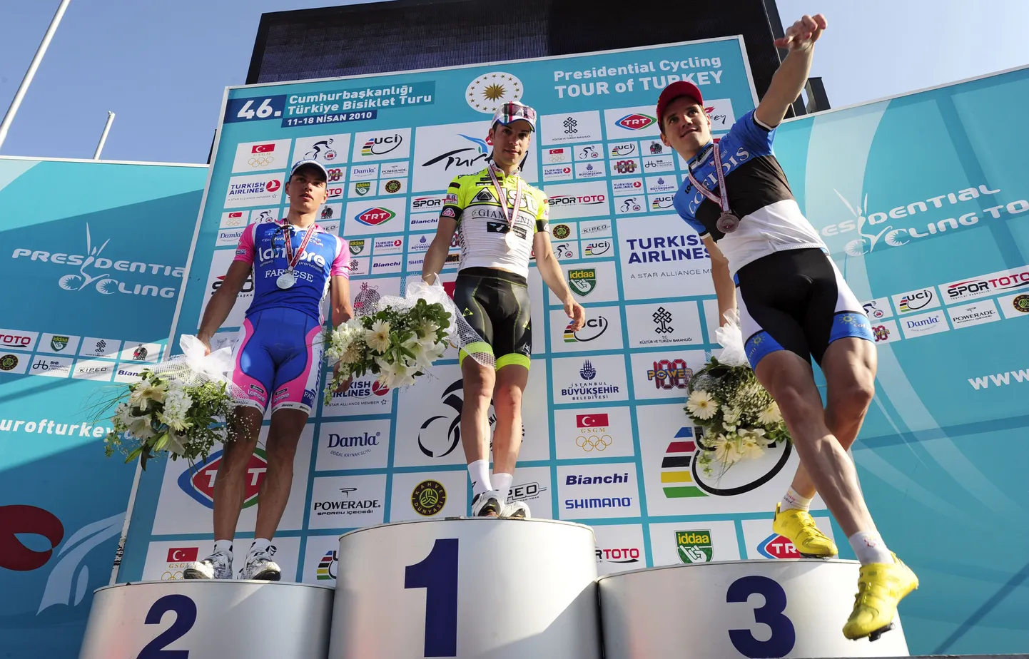 Türgi velotuuri 3. etapi esikolmik: (vasakult) Simon Špilak, Giovanni Visconti ja Rein Taaramäe