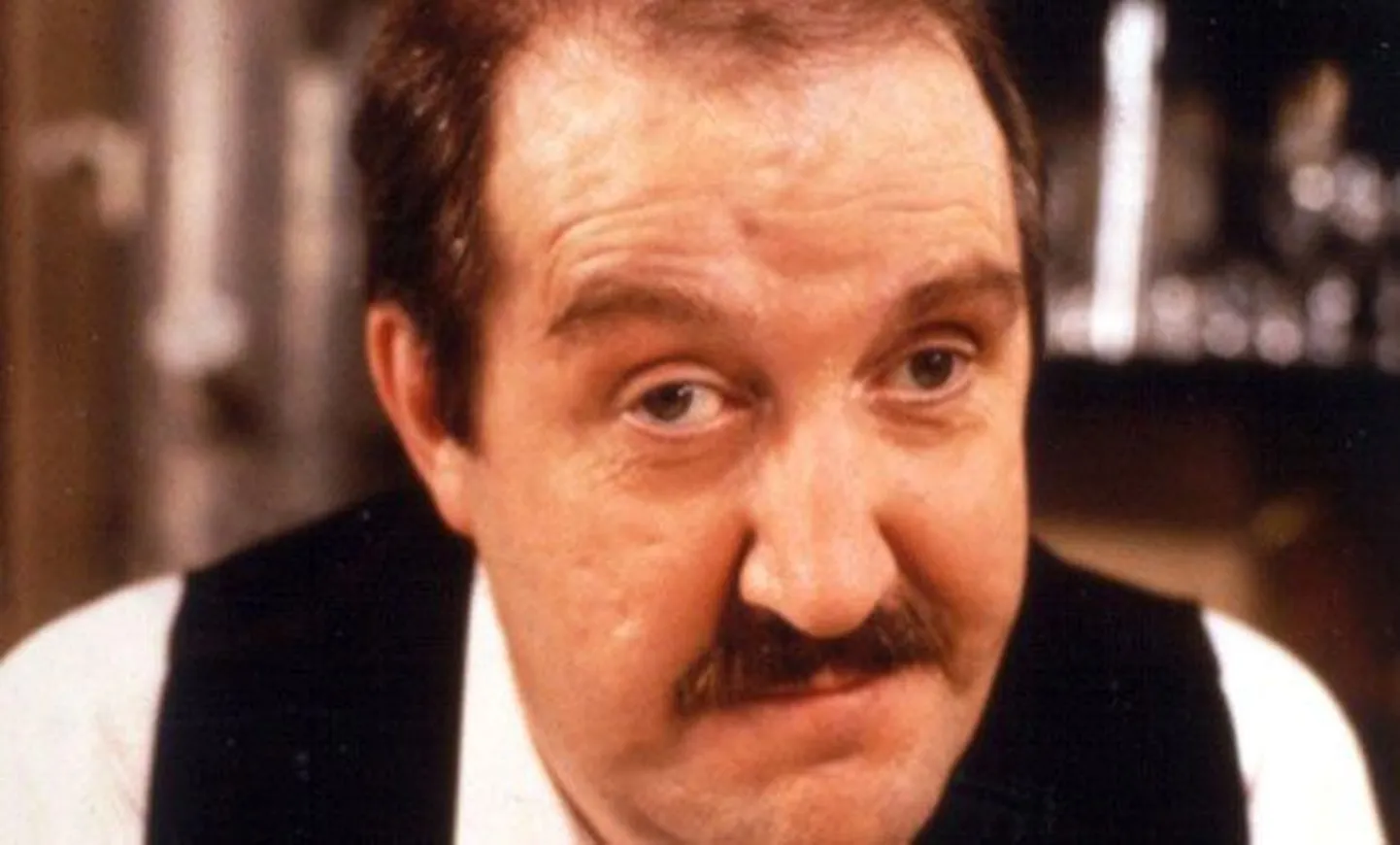 Gordon Kaye.