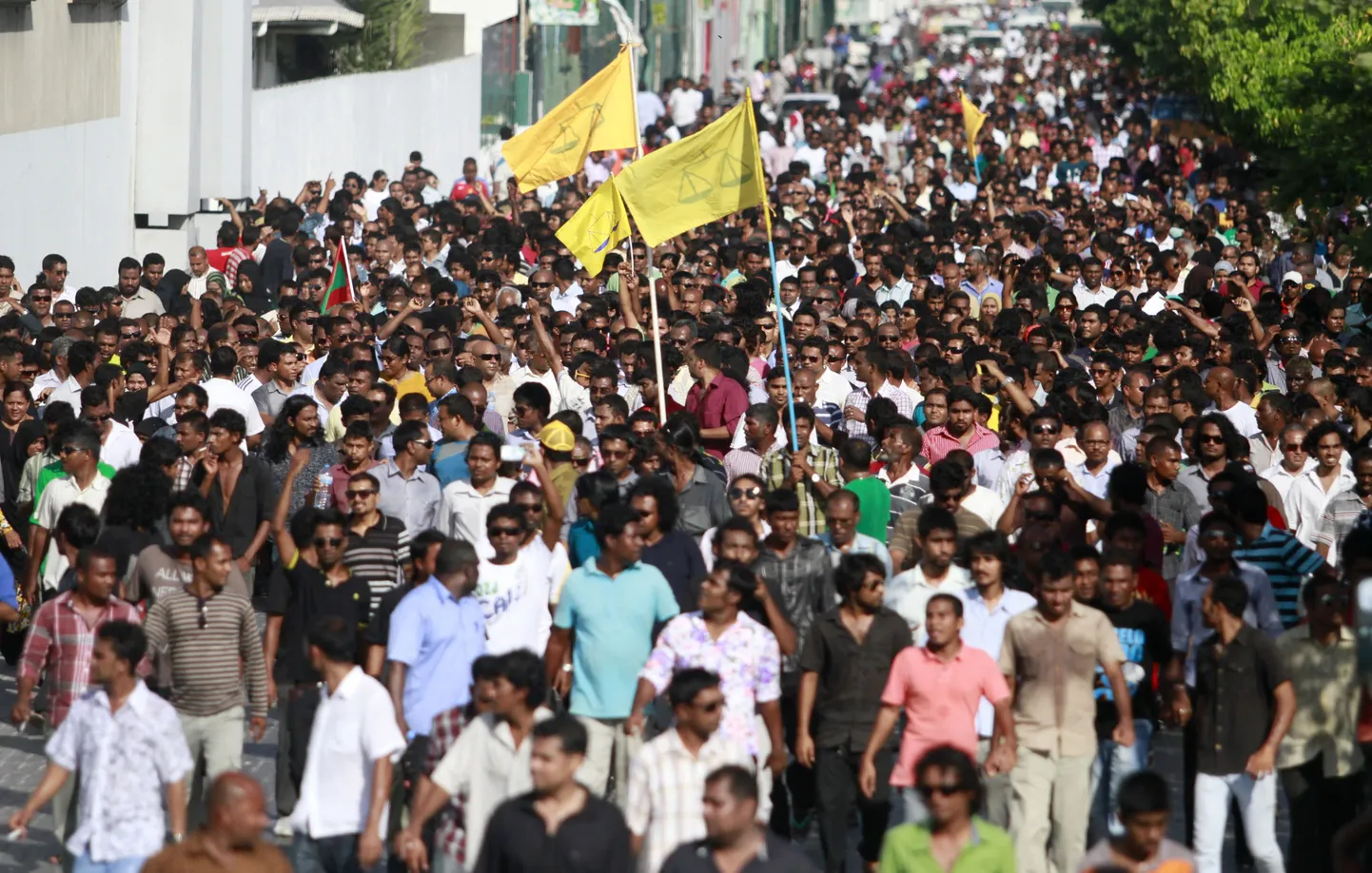 Maldiividel puhkesid rahutused.