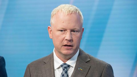 OTSE POSTIMEHEST ⟩ Kas Reformierakond viib riigieelarvet aina suuremasse miinusesse? Stuudios on Mart Võrklaev