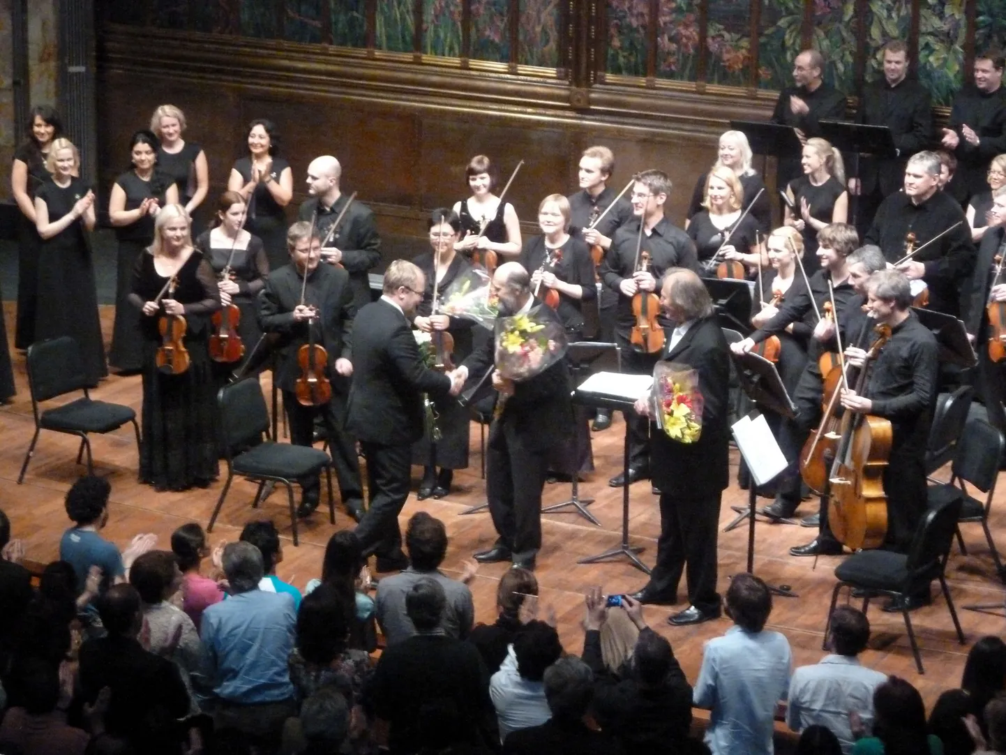 Arvo Pärt laval pärast kontserti Mexico City Palacio de Bellas Artes’is