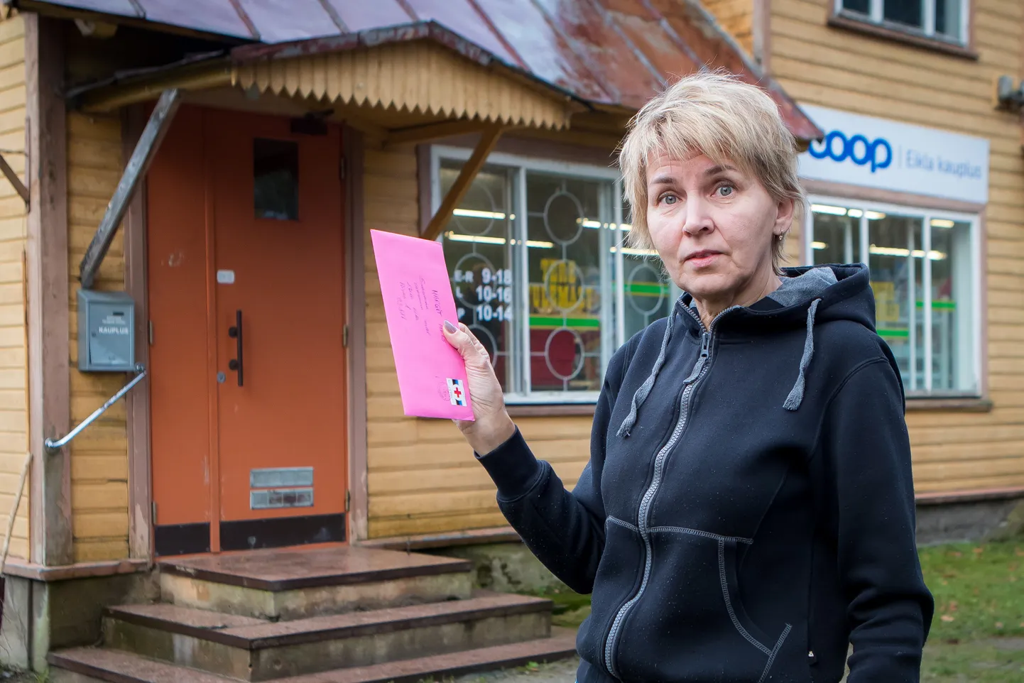 SIIN OLI KIRJAKAST: Margit Mets läks lapselapsele sünnipäevakaarti postitama, kuid mida enam polnud, oli kirjakast.