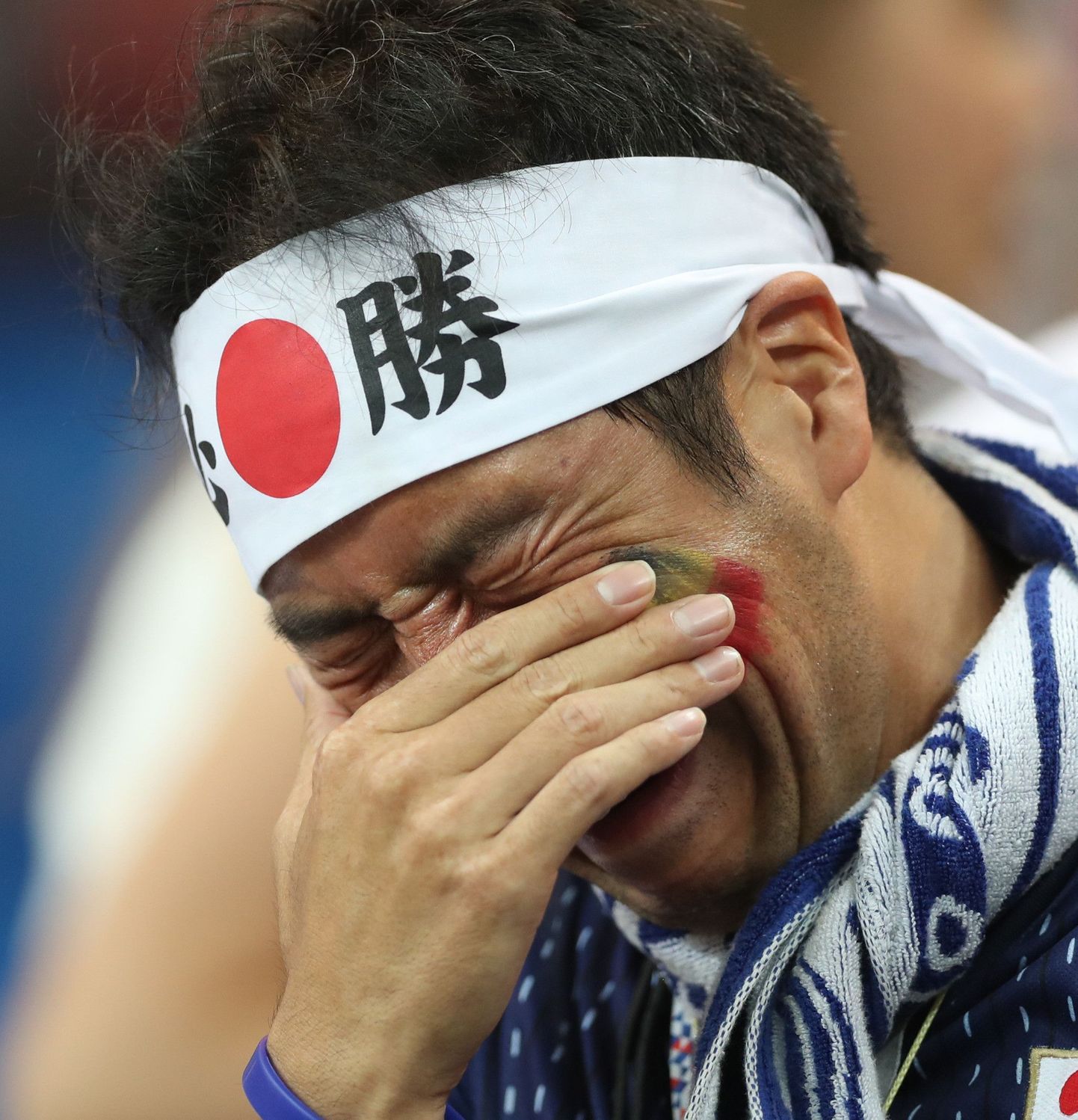 Nuttev Jaapani fänn pärast dramaatilist kaotust Belgiale.