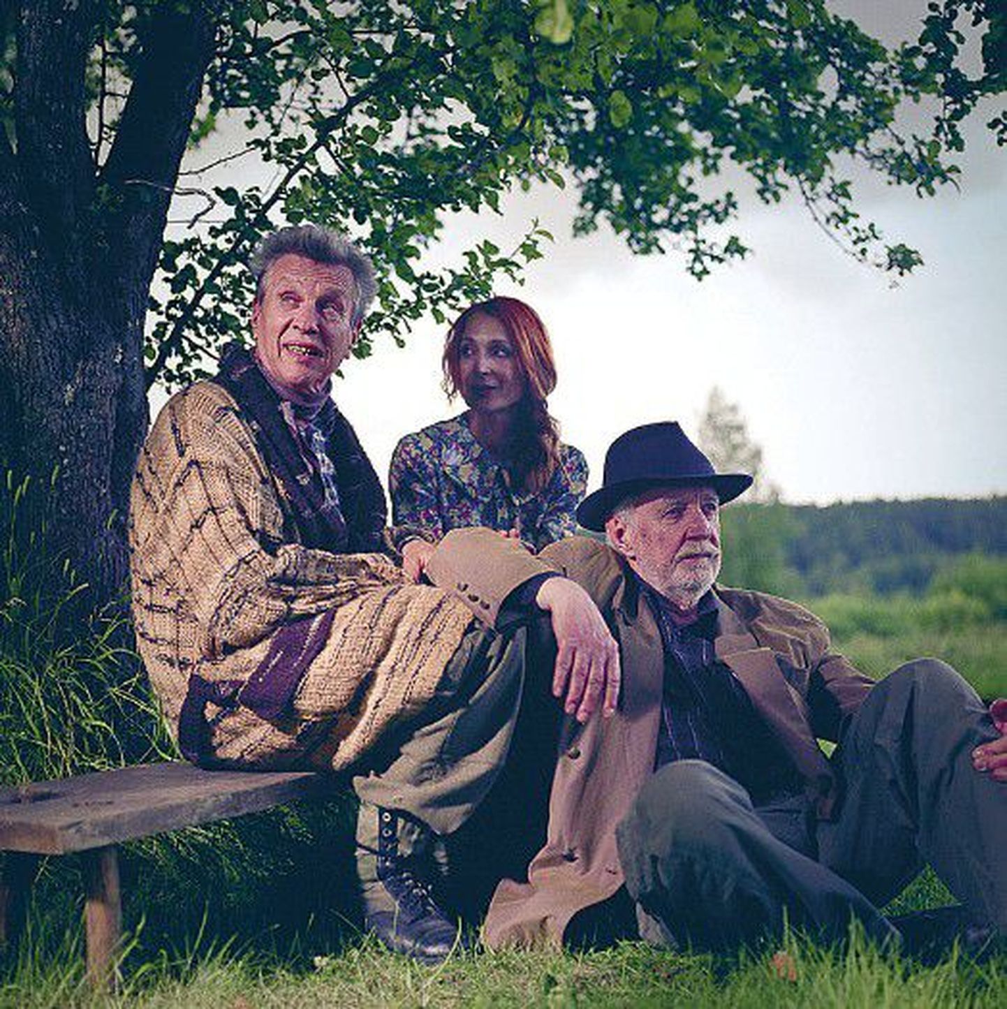 «Üks mu sõber»: Aleksander Eelmaa (vasakult), Rita Raave ja Aarne Üksküla aktsioonis.