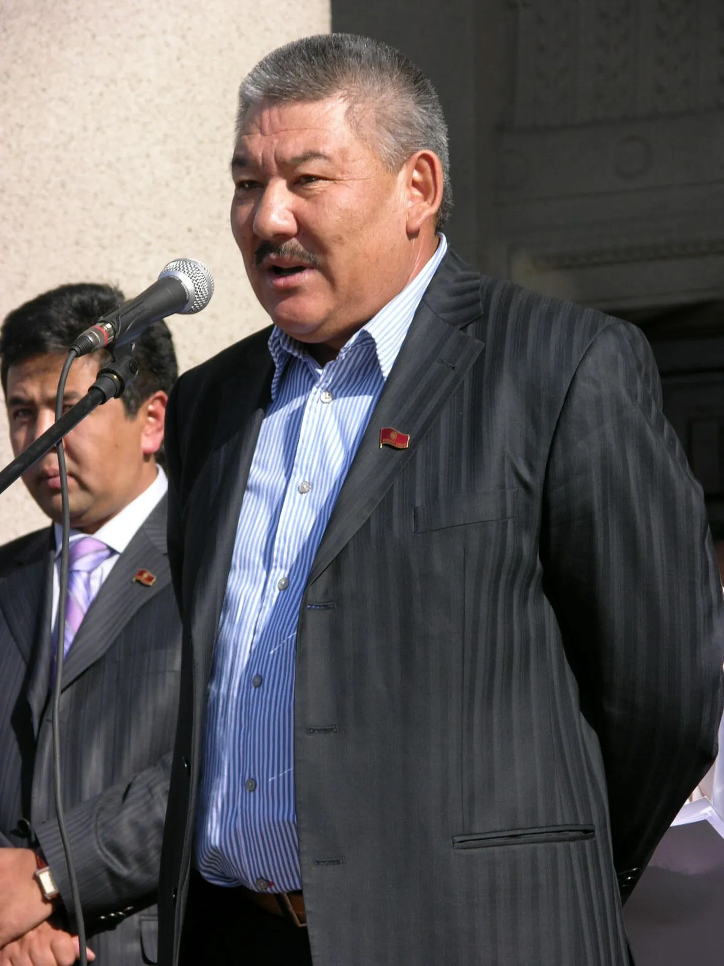 Вице-премьер временного правительства Киргизии Азимбек Бекназаров