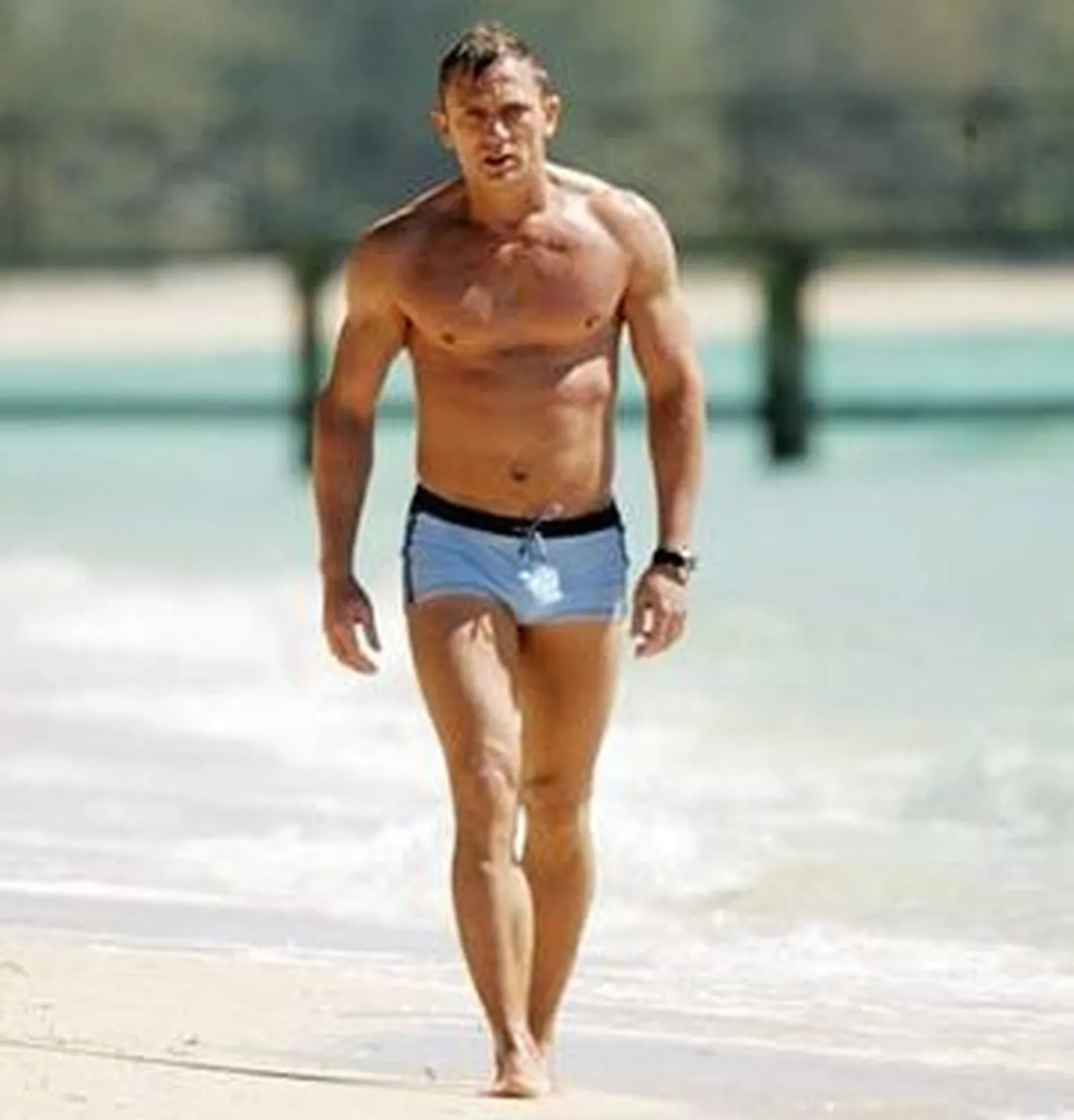 Daniel Craig ujumispükstes filmis «Casino Royale»