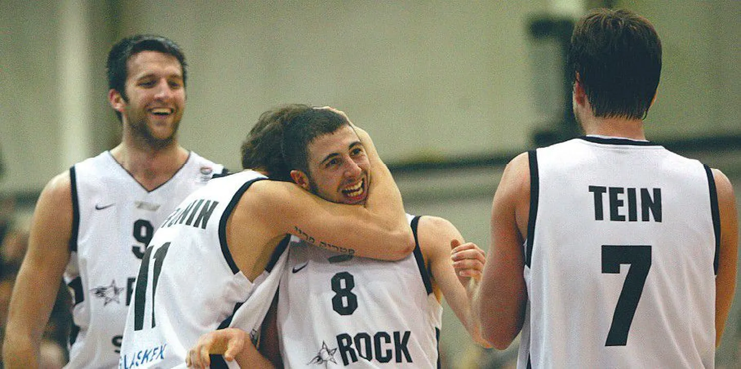 Rocki mehed Brian Cusworth (vasakult), Marek Doronin, Georgi Tsintsadze ja Tanel Tein.