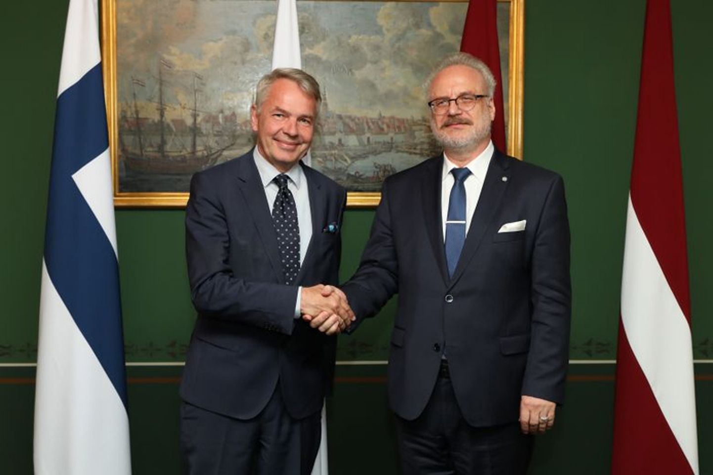 Valsts prezidents Egils Levits šodien, tiekoties ar Somijas jauno ārlietu ministru Peku Hāvisto 