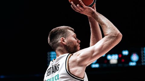 Dāvis Bertāns zaradi poškodbe odsoten približno 45 dni