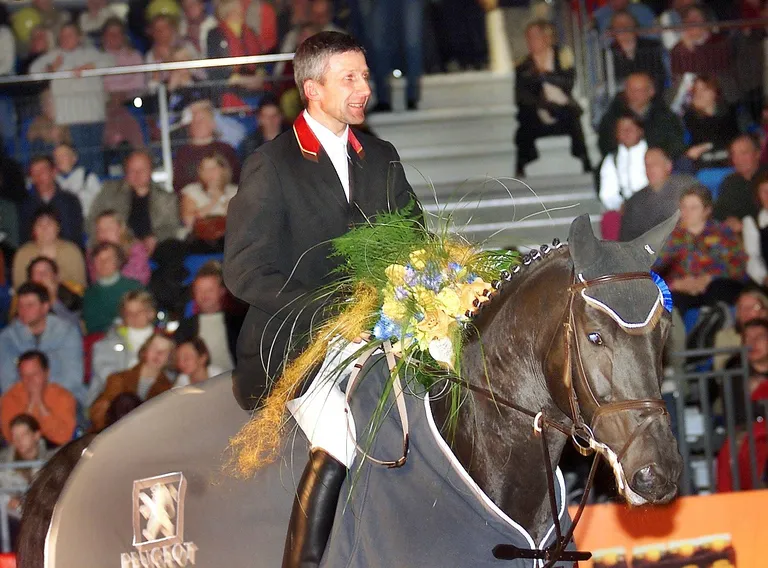Rein Pill ja Ecuador Tallinn International Horse Show'l 2002. a.