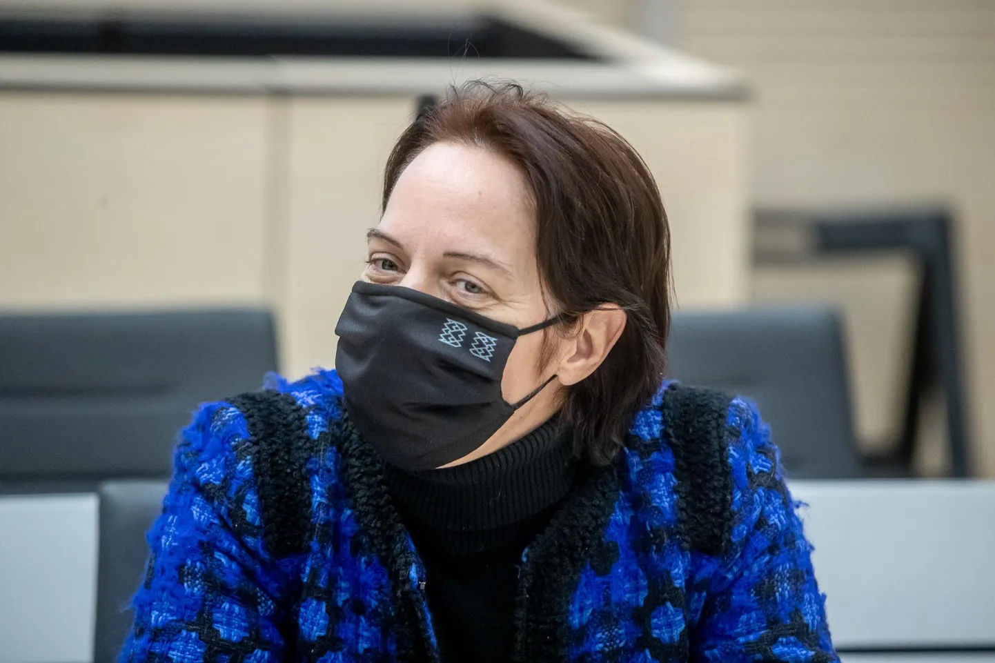 Mailis Reps ei anna oma süüdistuse kohta ajakirjanikele mingeid kommentaare.