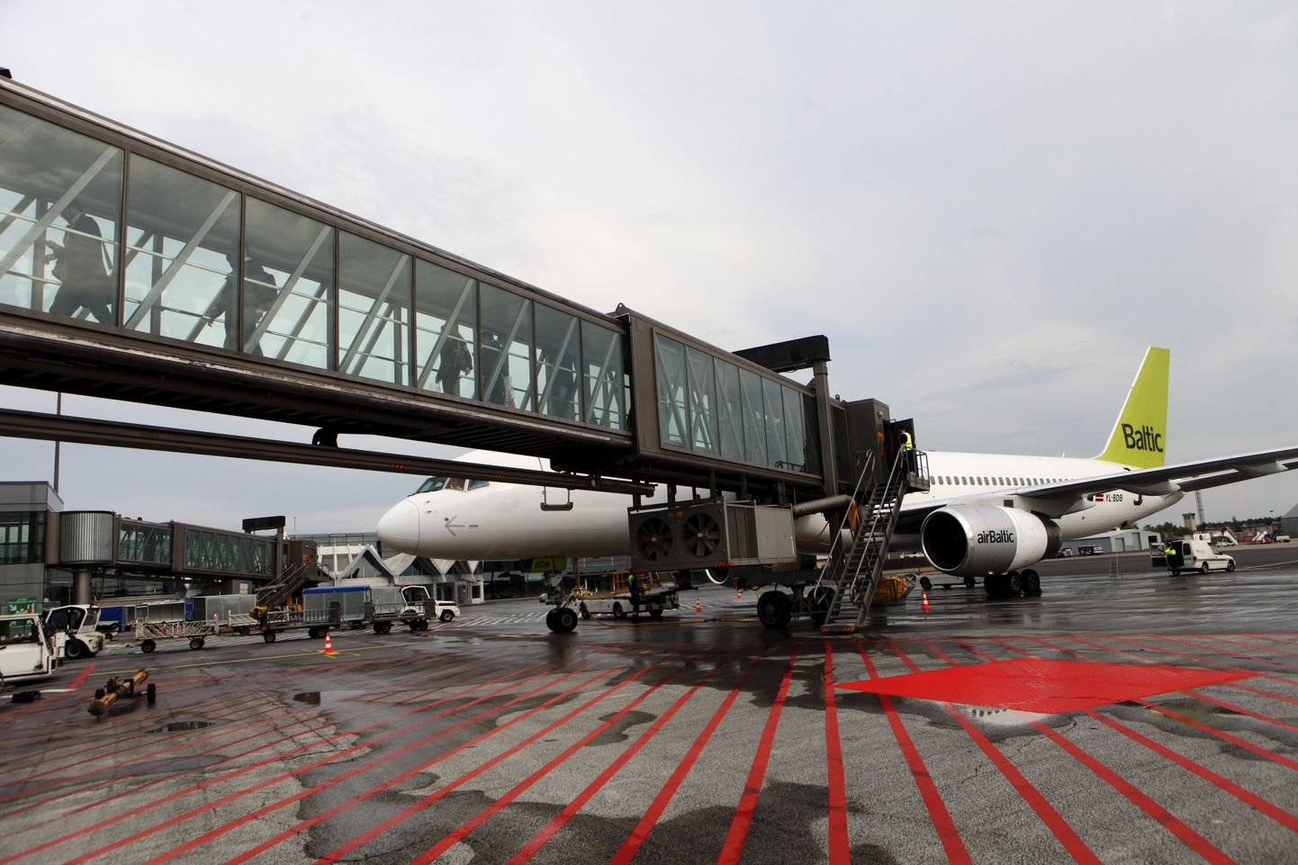 AirBalticu lennuk Riia lennujaamas.