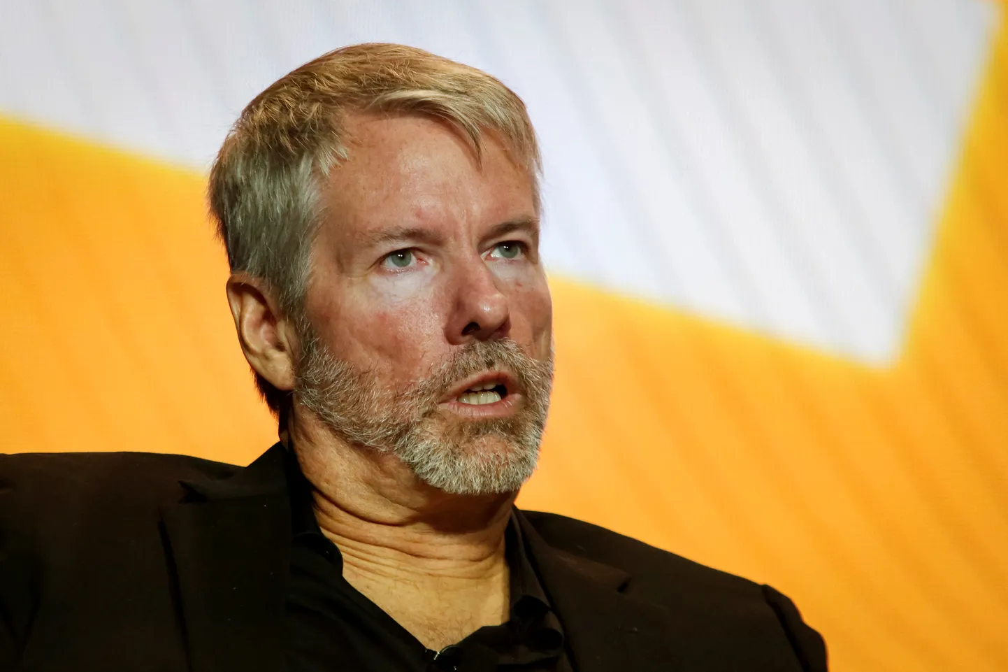 Fotol on Michael Saylor, MicroStrategy Inc juhatuse esimees ja tegevjuht, esinemas 2023. aasta Bitcoin’i konverentsil Miami Beachil, Floridas, USA-s