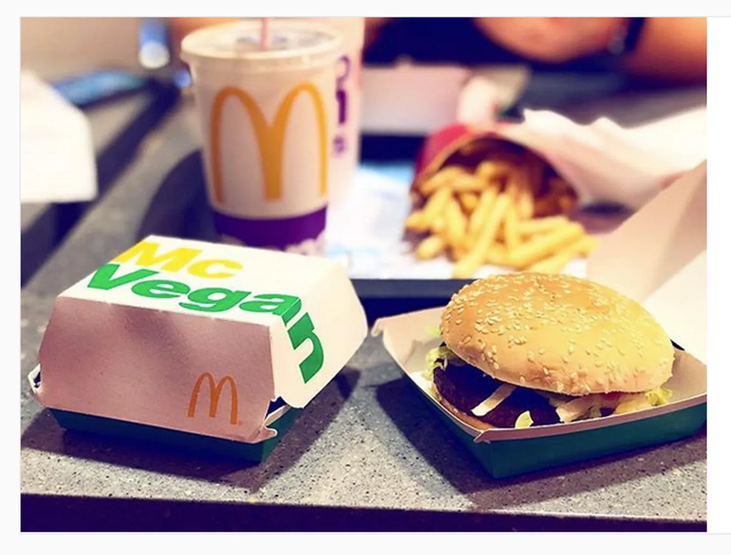 Kliendi sotsiaalmeediapilt uuest burgerist.