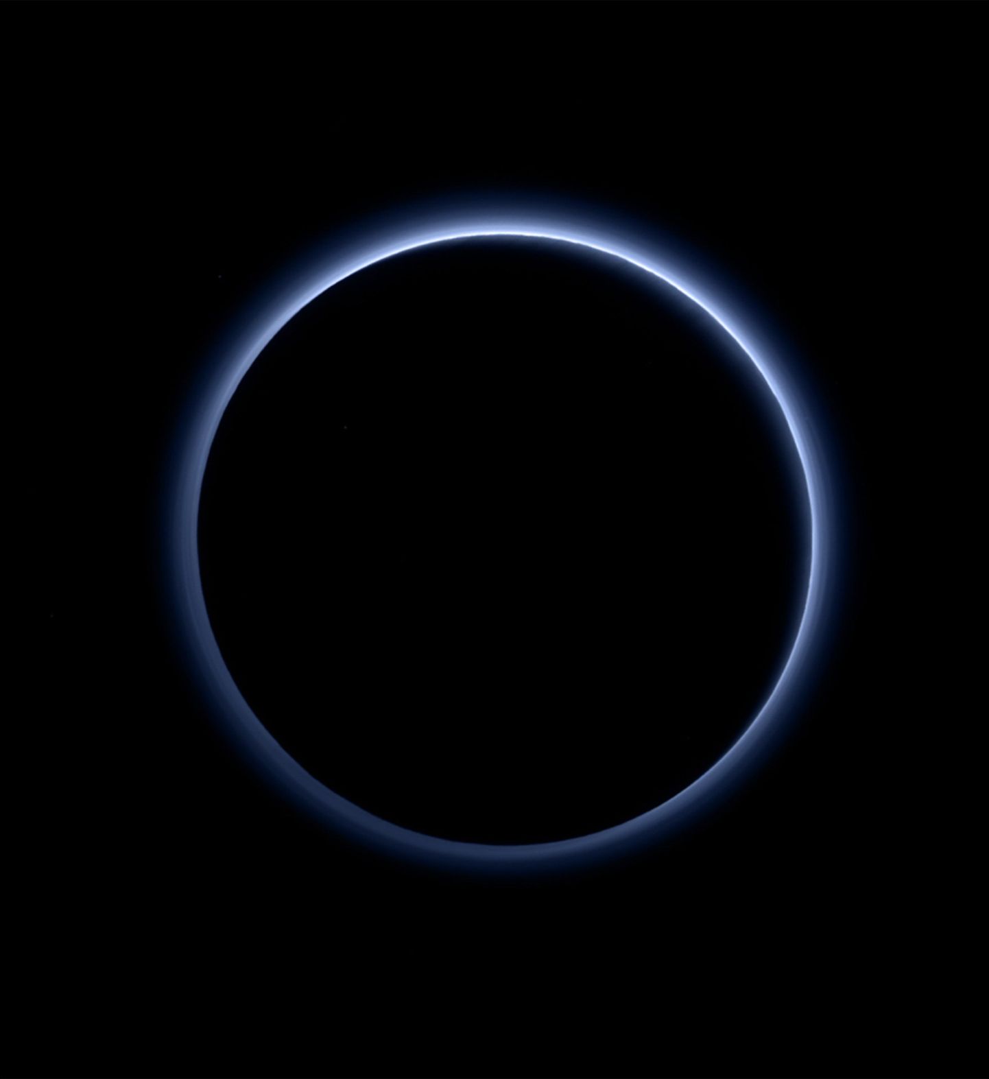Станция New Horizons сделала снимок голубого неба Плутона.