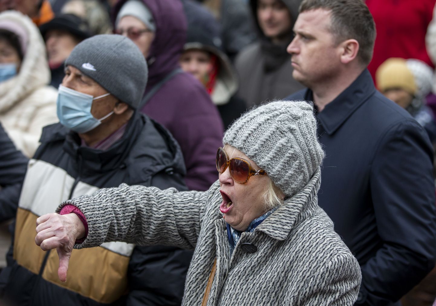 Moldovas puhkesid märtsis valitsusvastased meeleavaldused. Moldova politsei pidas üle-eelmisel nädalal kinni Moskva-meelse võrgustiku liikmed, kelle eesmärk oli destabiliseerida meeleavaldusel olukorda,
