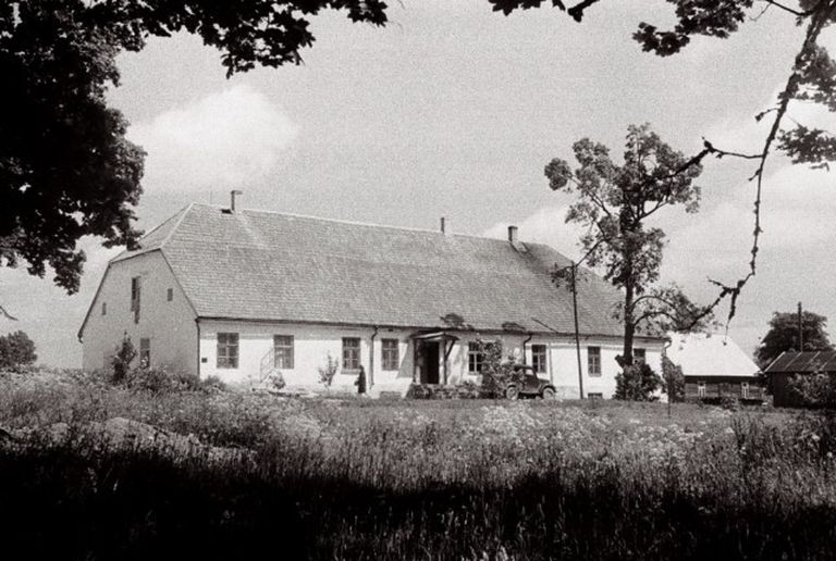 Elu Kadrina mõisas eelmise sajandi algupoolel.