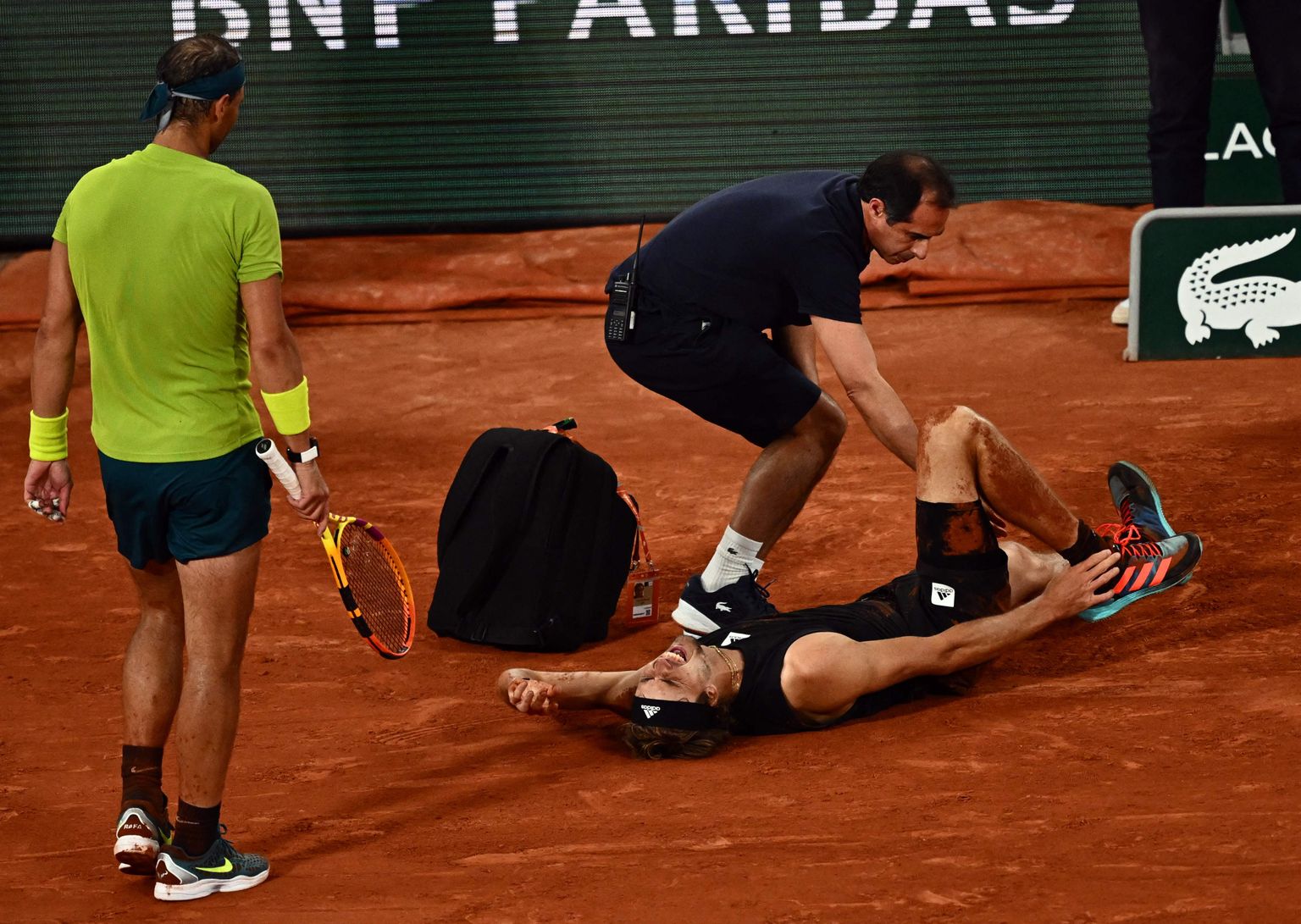 Rafael Nadal kontrollimas Alexander Zverevit, kas temaga on kõik hästi. Paraku osutus vastus eitavaks.
