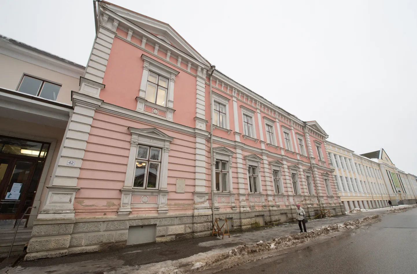 Eesti kirjandusmuuseum ootab elulugusid.