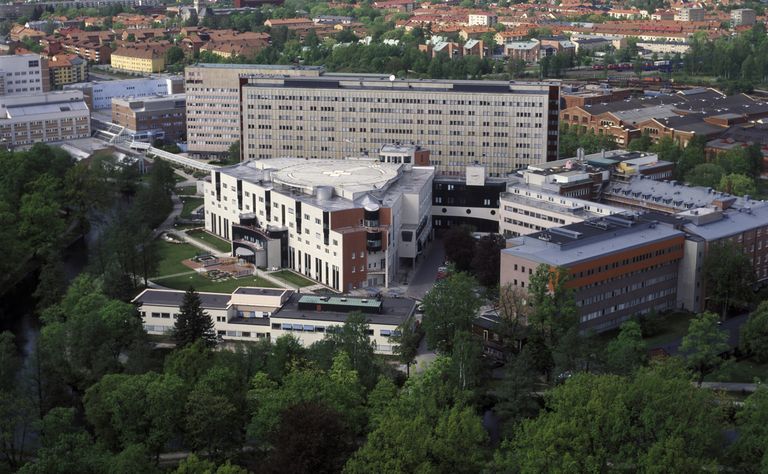 Lahtise haava kujuline Örebro ülikooli haigla.