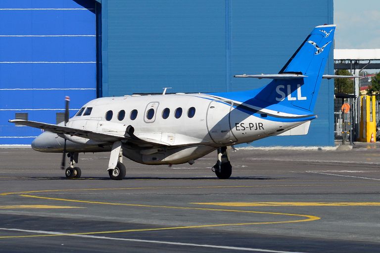 Leedu ettevõte Transaviabaltika opereerib Let L-410 Turbolet ja BAe Jetstream-31/32 tüüpi õhusõidukitega Soomes ja Eestis.