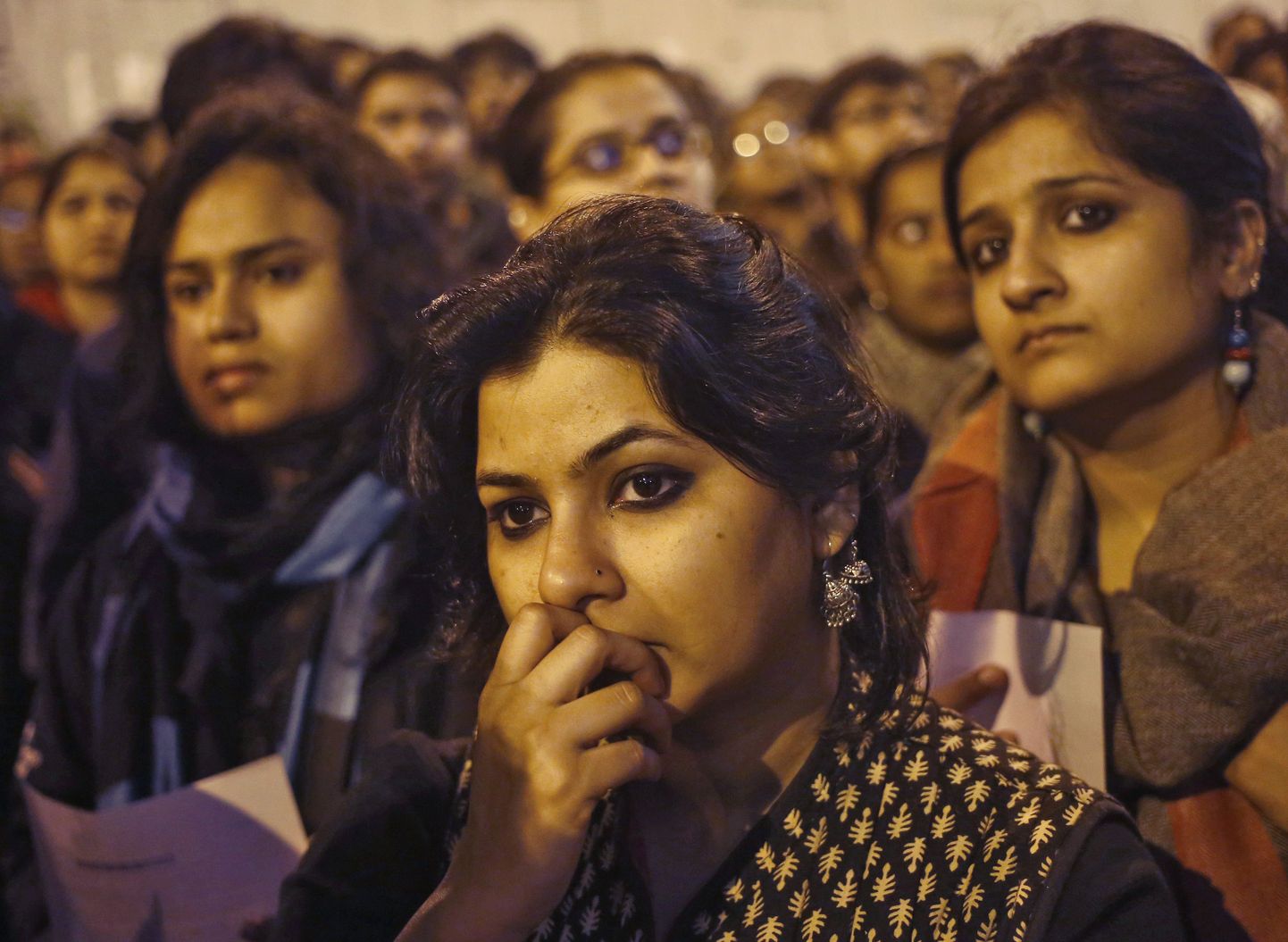 India naised vägistamisvastasel meeleavaldusel.