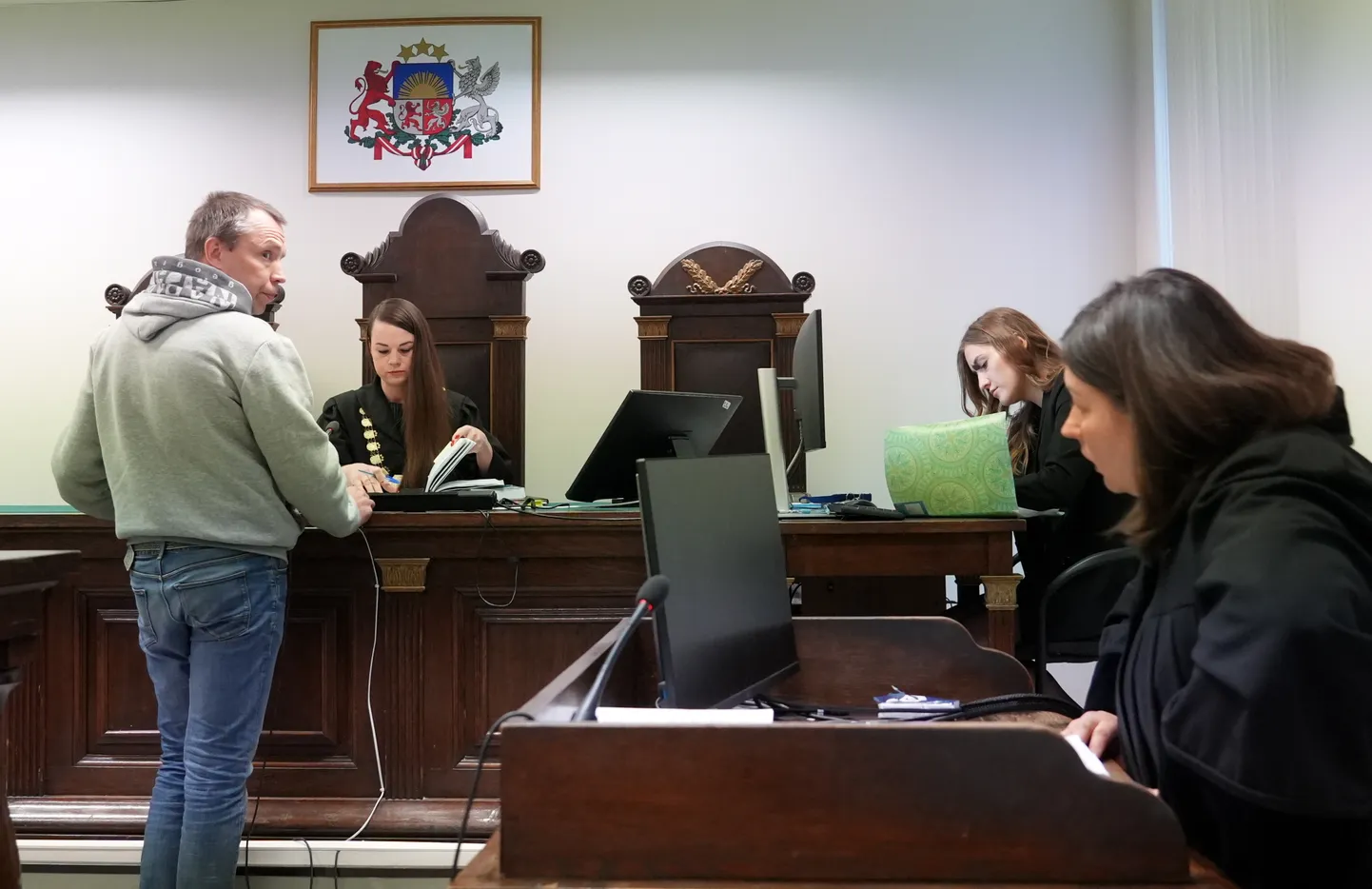 Таксист Сергей Сидоров на заседании суда.