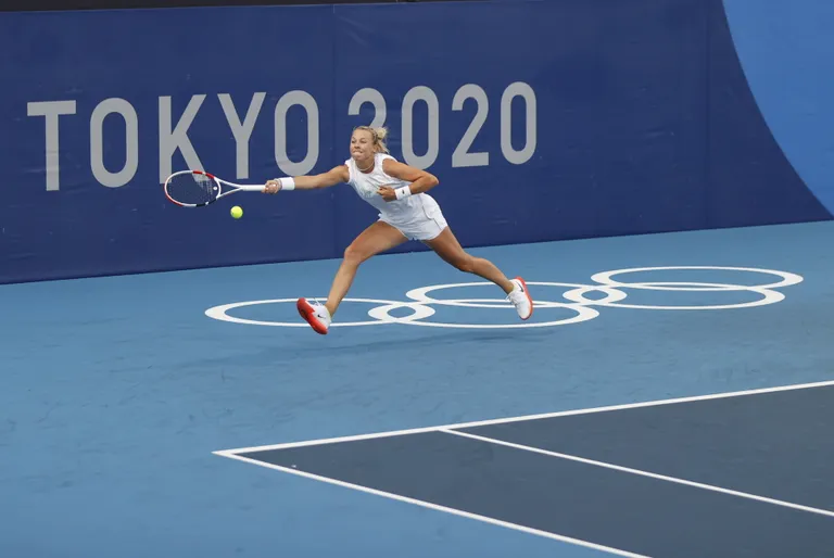 Anett Kontaveit treeningul Ariake Tennis Parkis. Sparringupartneriks oli maailma 12. reket Belina Bencic.