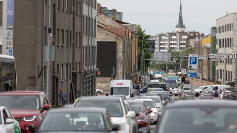 Ремонтные работы: в Таллинне образовались огромные пробки