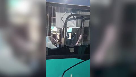 Видео ⟩ Что произошло? В Таллинне водитель автобуса вел себя неадекватно