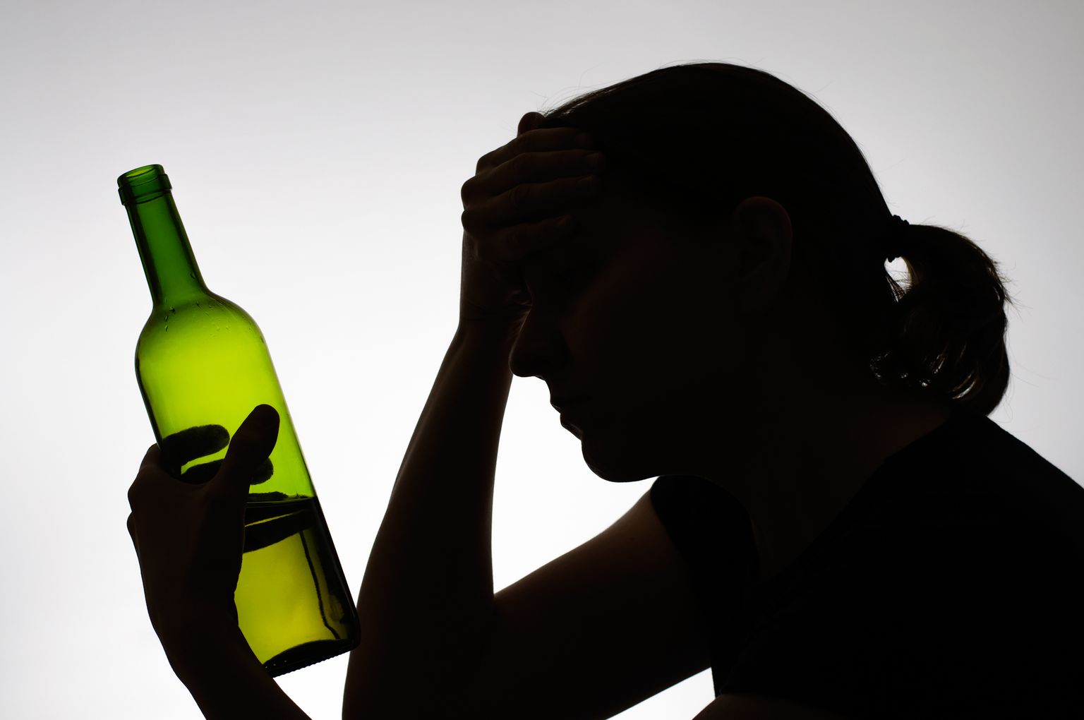 Alkoholismi küüsi on kerge sattuda, ent sellele võib lisanduda veel söömishäire.