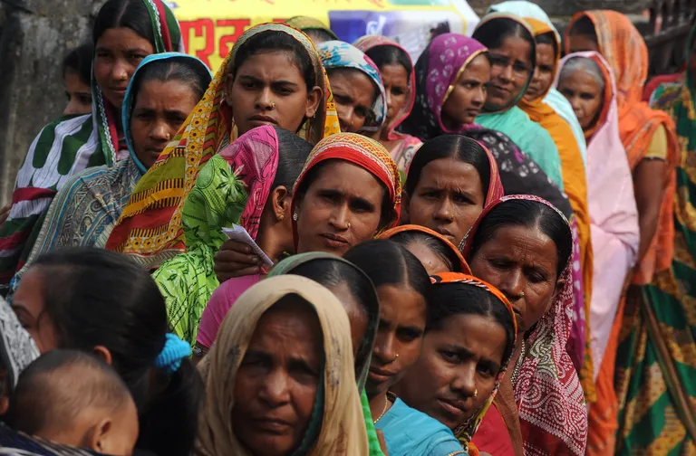 India naised mullu novembris Bihari asulas valimissabas.