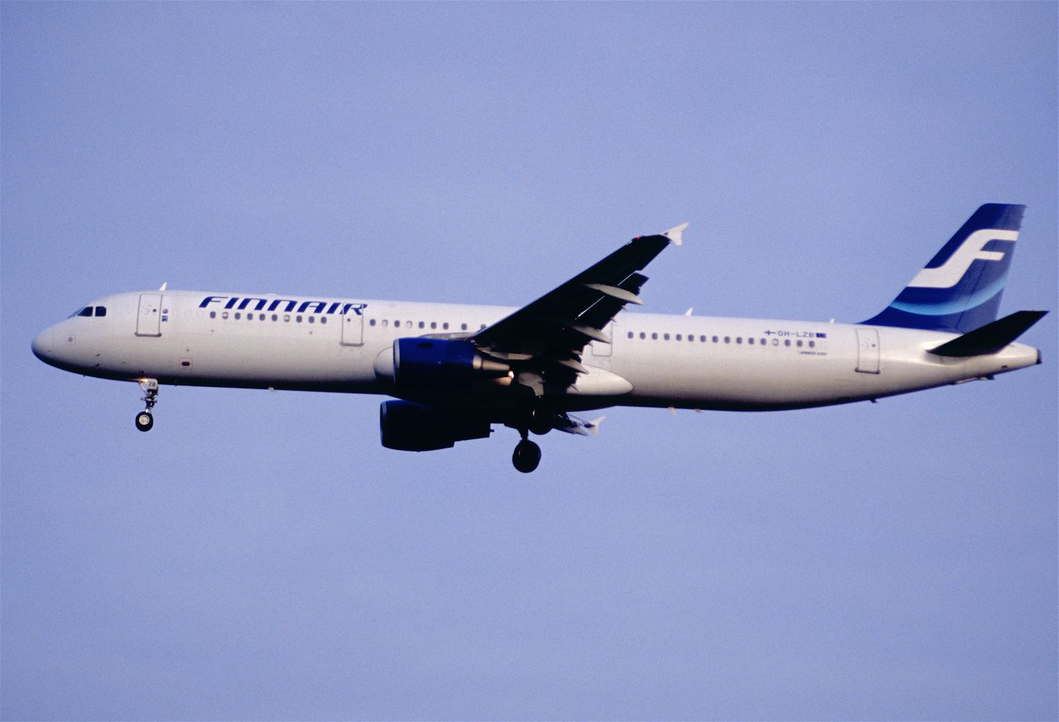 Finnairi Airbus 321 lennuk on kasutusel peamiselt Euroopa liinidel. Keskmiselt 8 aastat vanad Airbus 321 lennukite kasutuselevõtmise aegu sisaldasid Finnairi piletid märksa enam komponente.