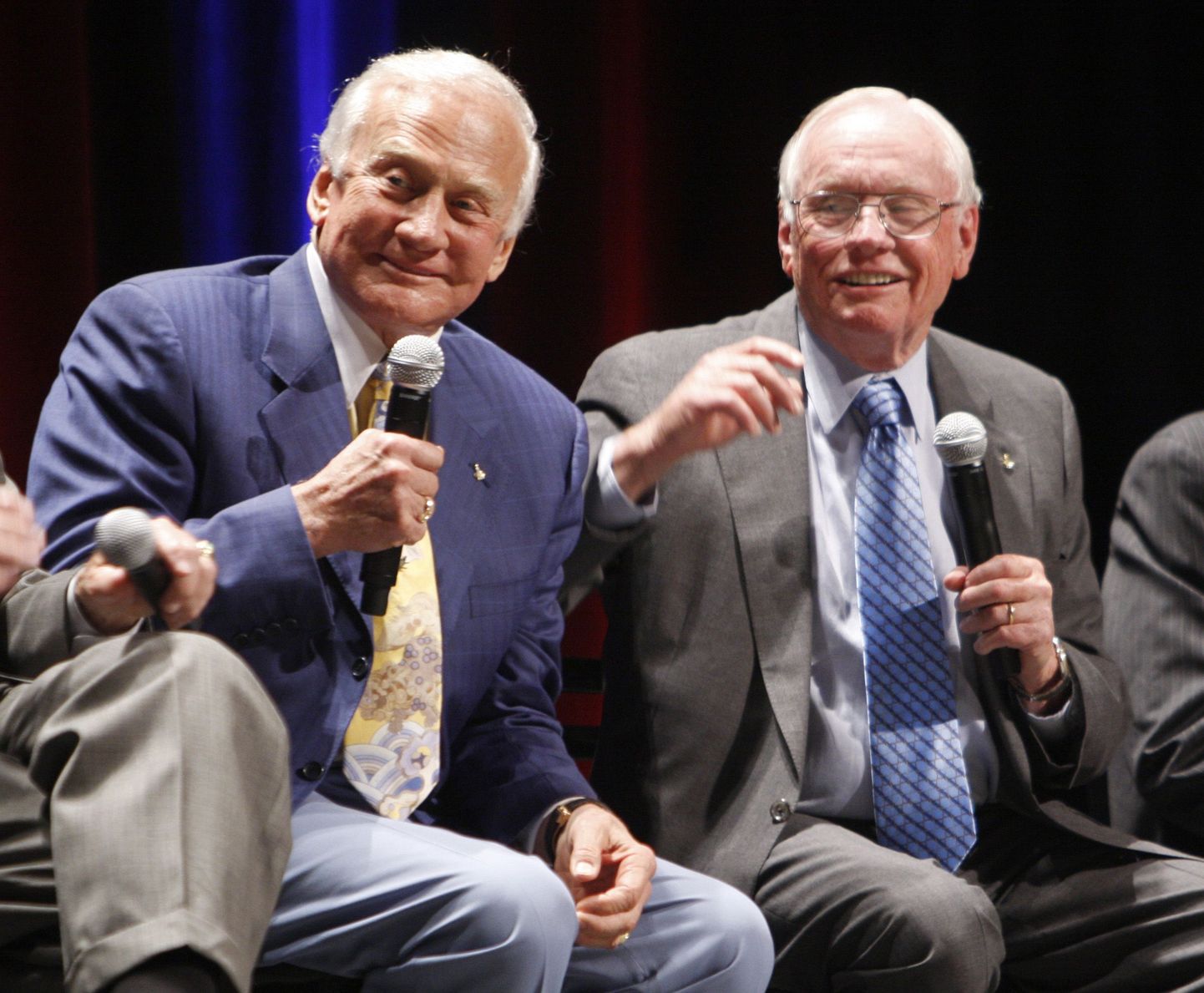 Buzz Aldrin (vasakul) ja Neil Armstrong.