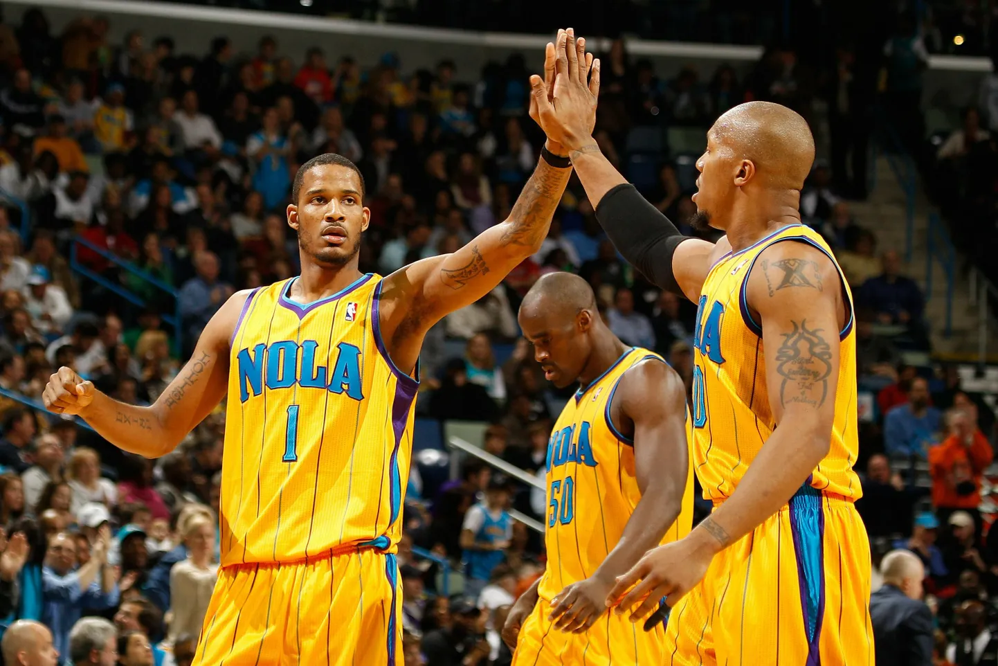 New Orleans Hornetsi mängumehed David West (paremal) ja Trevor Ariza (vasakul).