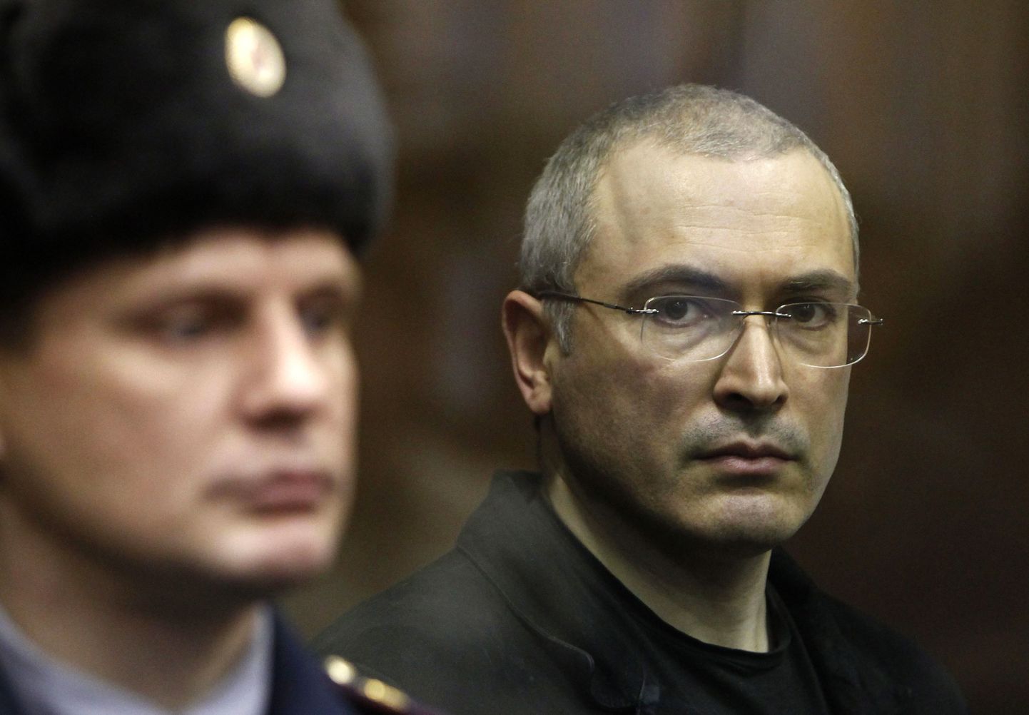 Mihhail Hodorkovski kohtusaalis.