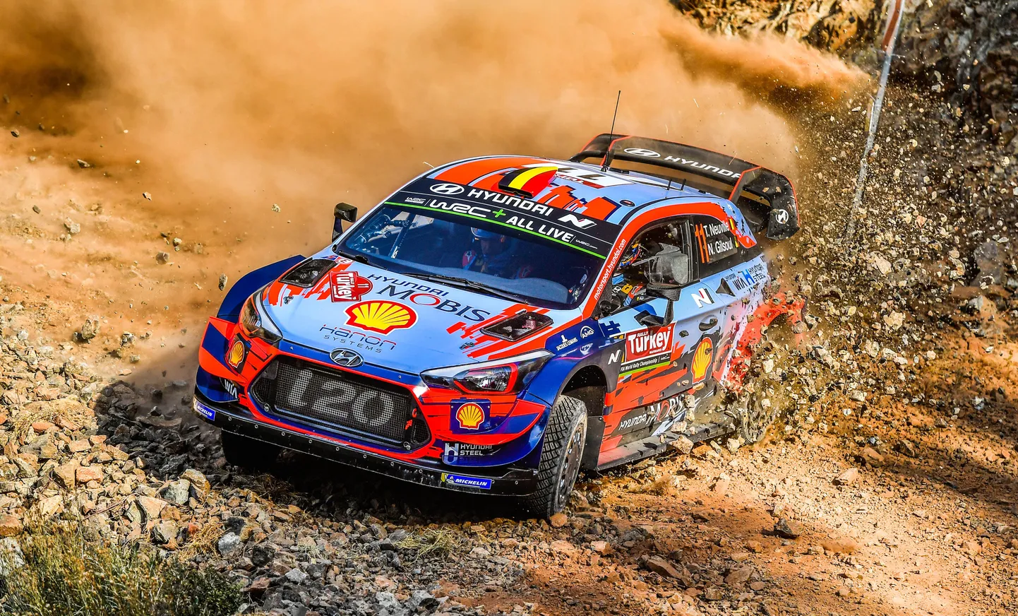 Theirry Neuville.