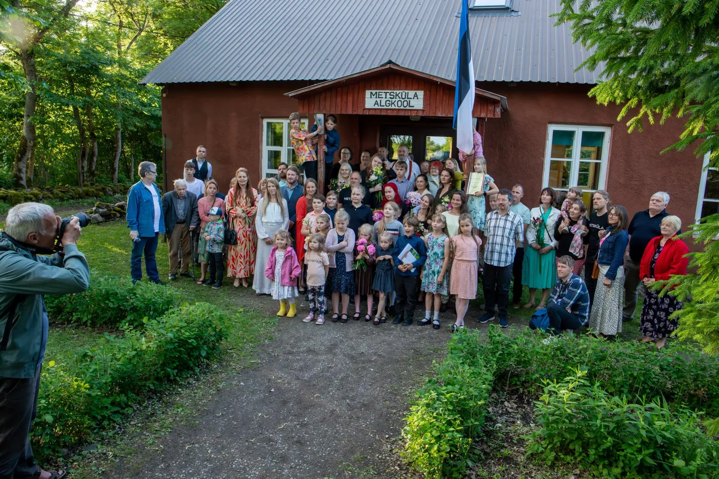 Metsküla kooli läinud õppeaasta lõpuaktus.