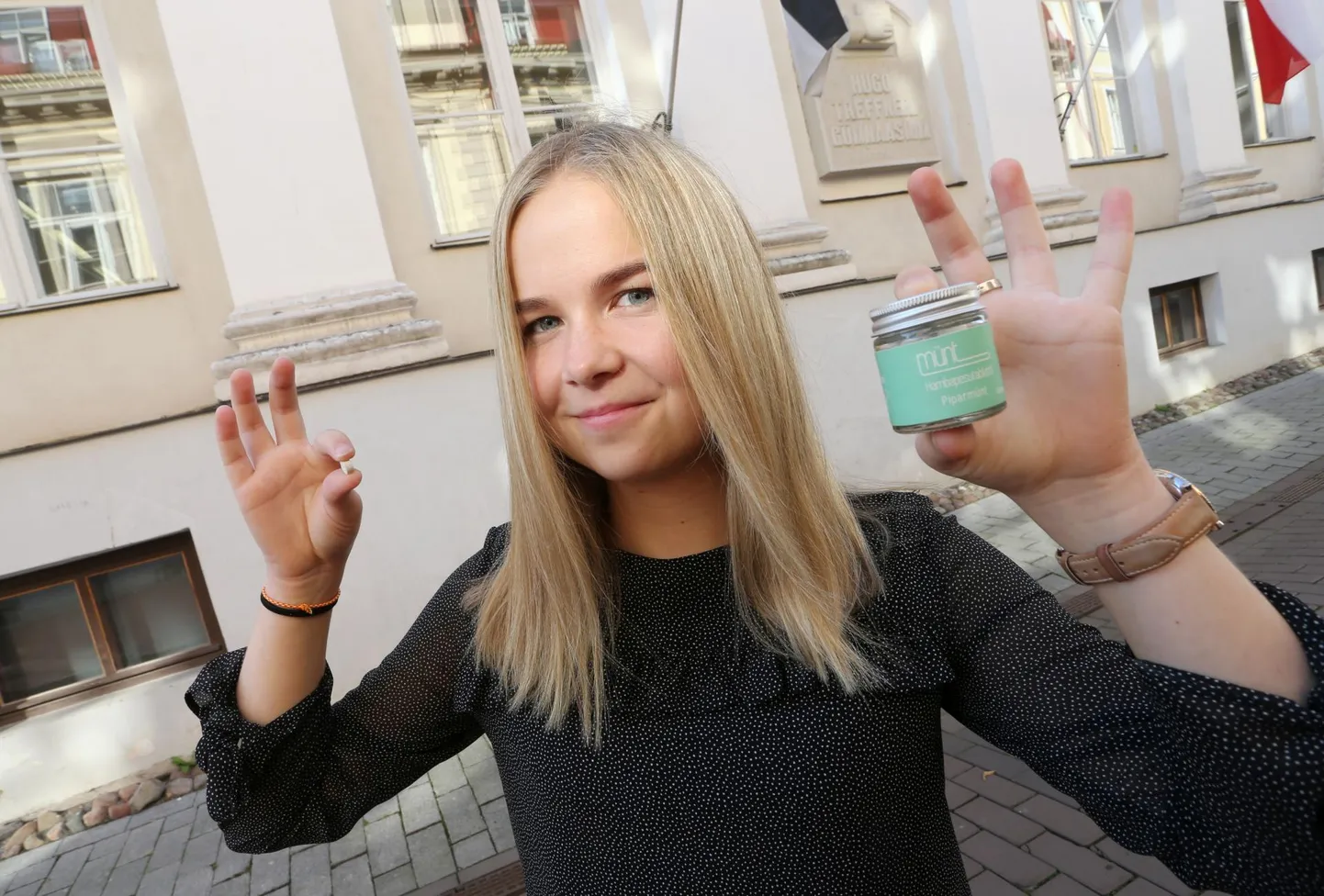 Hugo Treffneri gümnaasiumi reaalklassi abiturient ja hambapesutablette tootva ettevõtte Münt tegevjuht Marilin Berg ei tea veel, mida ta ülikoolis õppida tahab. Küll aga on ta kindel, et tahab ka pärast ülikooli idufirmasid teha.