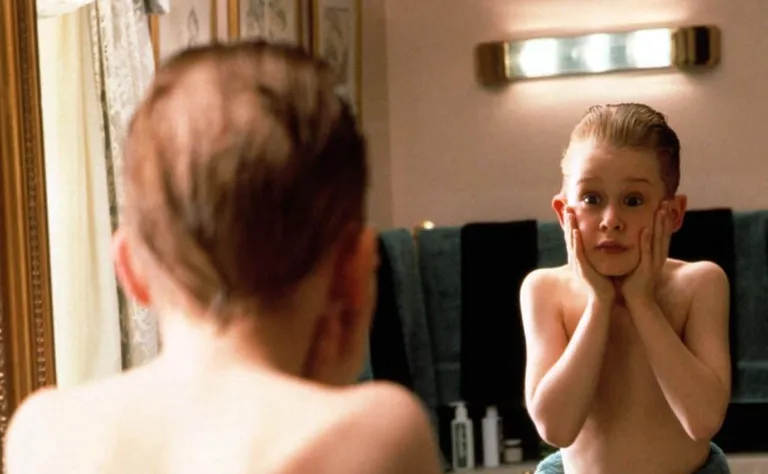 Macaulay Culkin 1990. aasta filmis «Üksinda kodus»