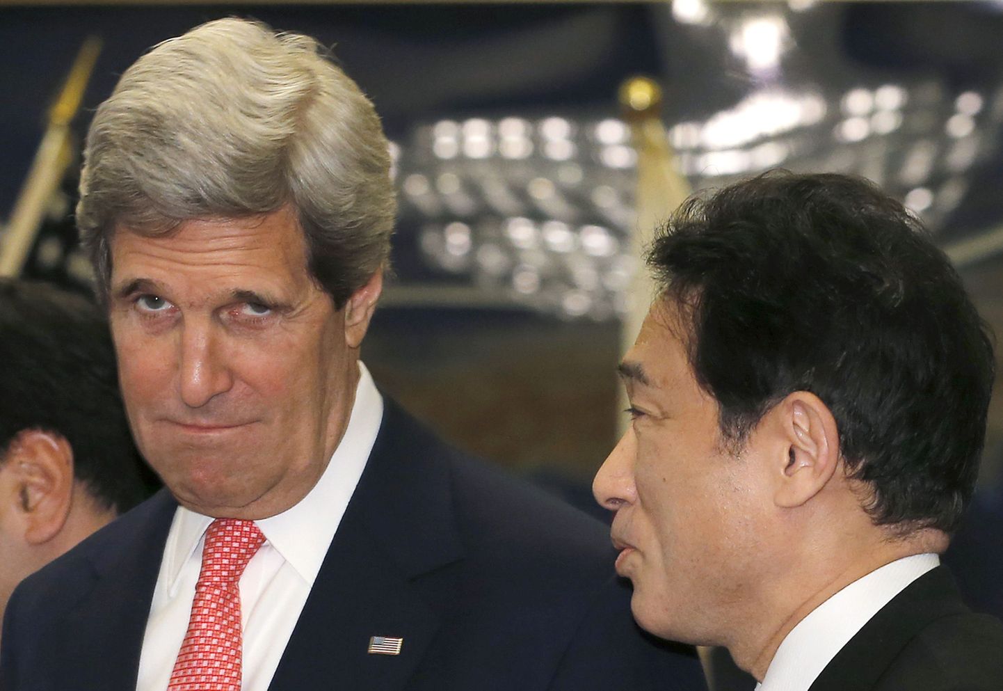 USA välisminister John Kerry (vasakul) ja tema Jaapani kolleeg Fumio Kishida täna Tokyos.