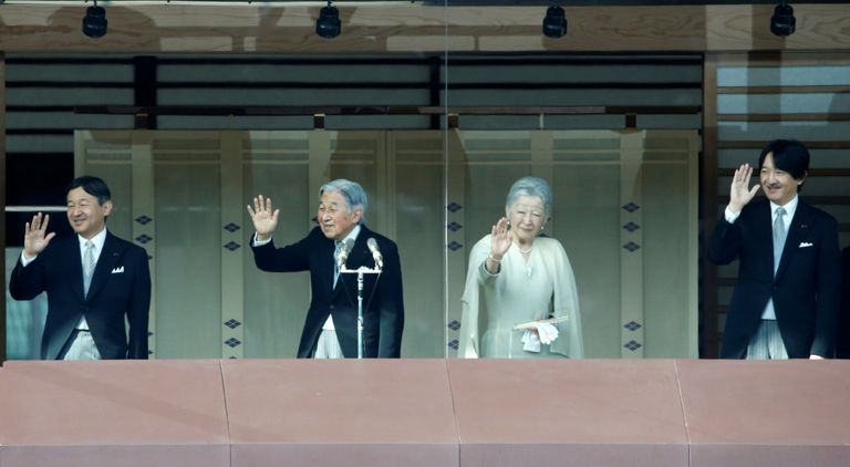 Jaapani keiser Akihito ja keisrinna Michiko koos kroonprints Naruhito (vasakul) ja prints Akishinoga