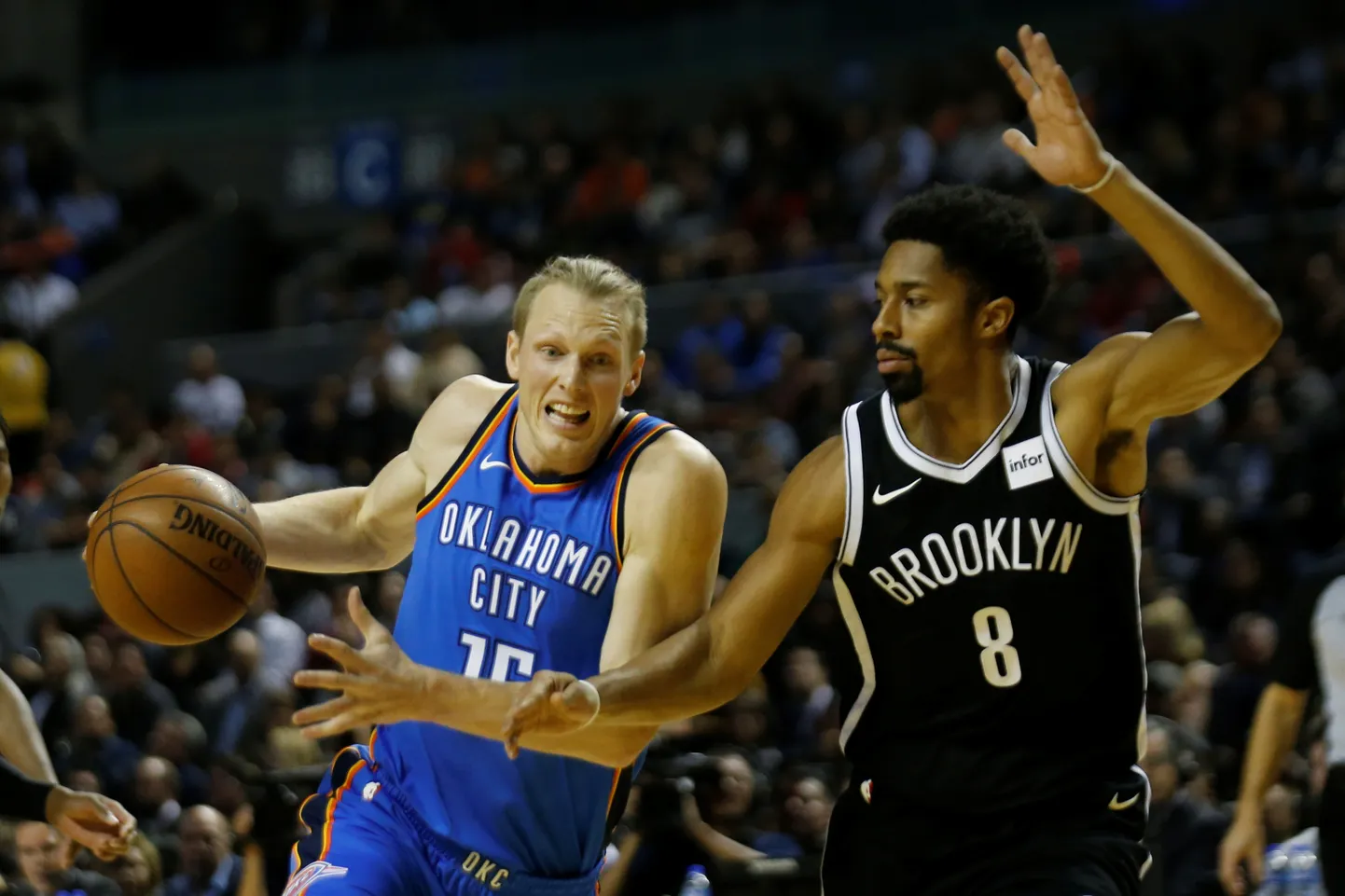 Kyle Singler (vasakul) mängis nii NBAs kui ka Euroliigas.