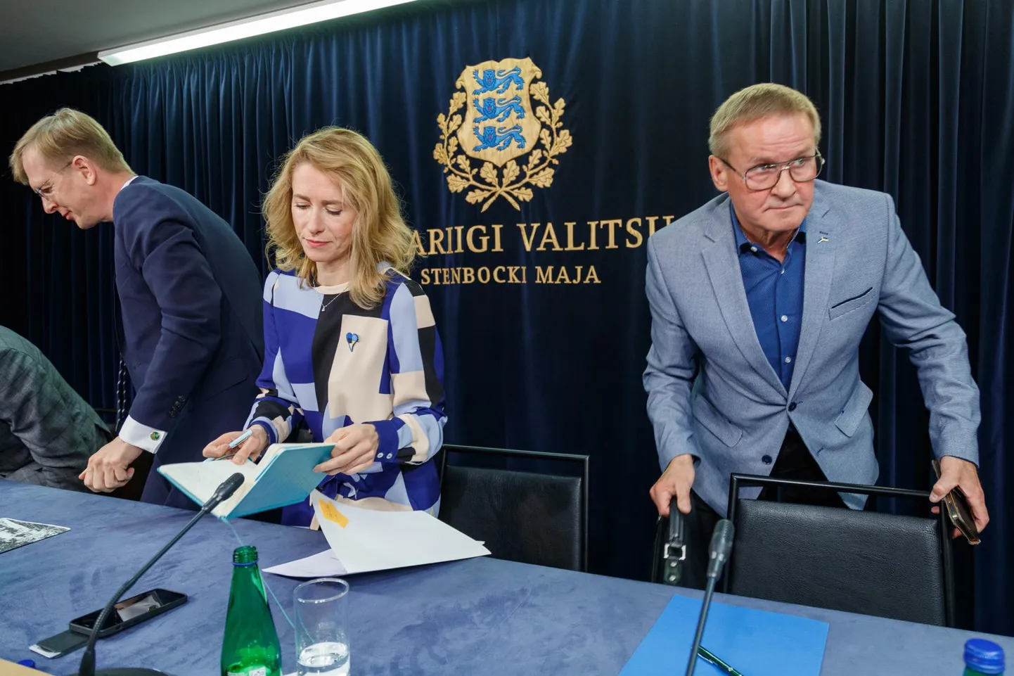 Õiguskantsler Ülle Madise ütles Postimehele, et põhiseaduse § 90 järgi saab ametis olevas valitsuses peaministri ettepanekul ministreid vahetada. Pildil kultuuriminister Tiit Terik, peaminister Kaja Kallas ja riigihalduse minister Jaak Aab.
