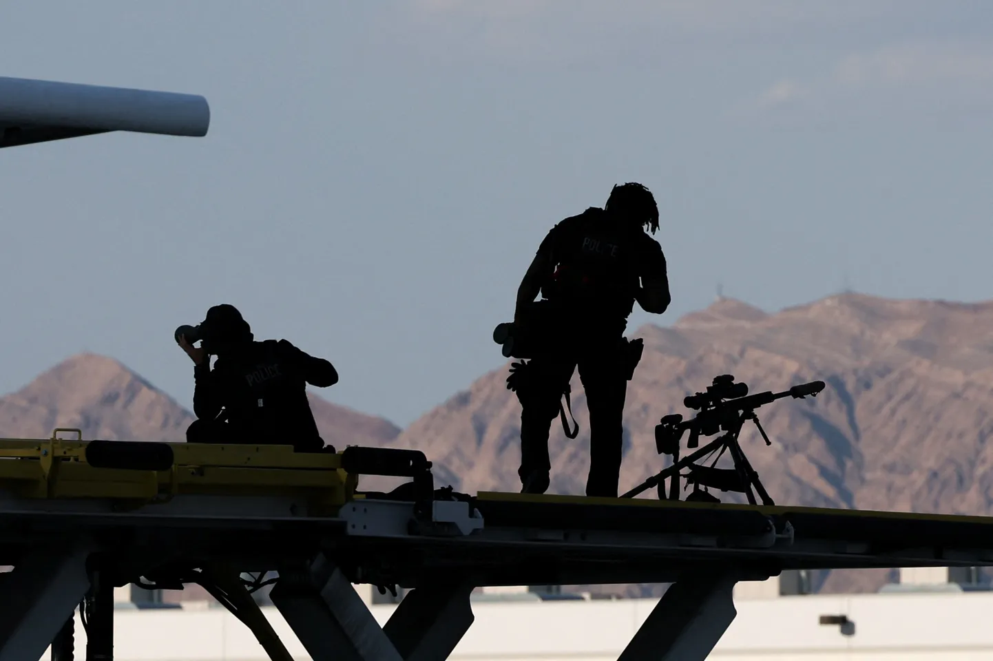 USSS-i snaiprid 15. juulil Las Vegase lennuväljal turvamas koos president Bideniga saabuvat Air Force One´i. Peagi saavad salateenistuse eliiti kuuluvad täpsuslaskurid omale uued relvad.